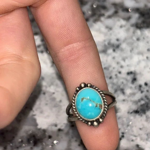 Turquoise Sterling Silver Ring - Picture 2 of 7